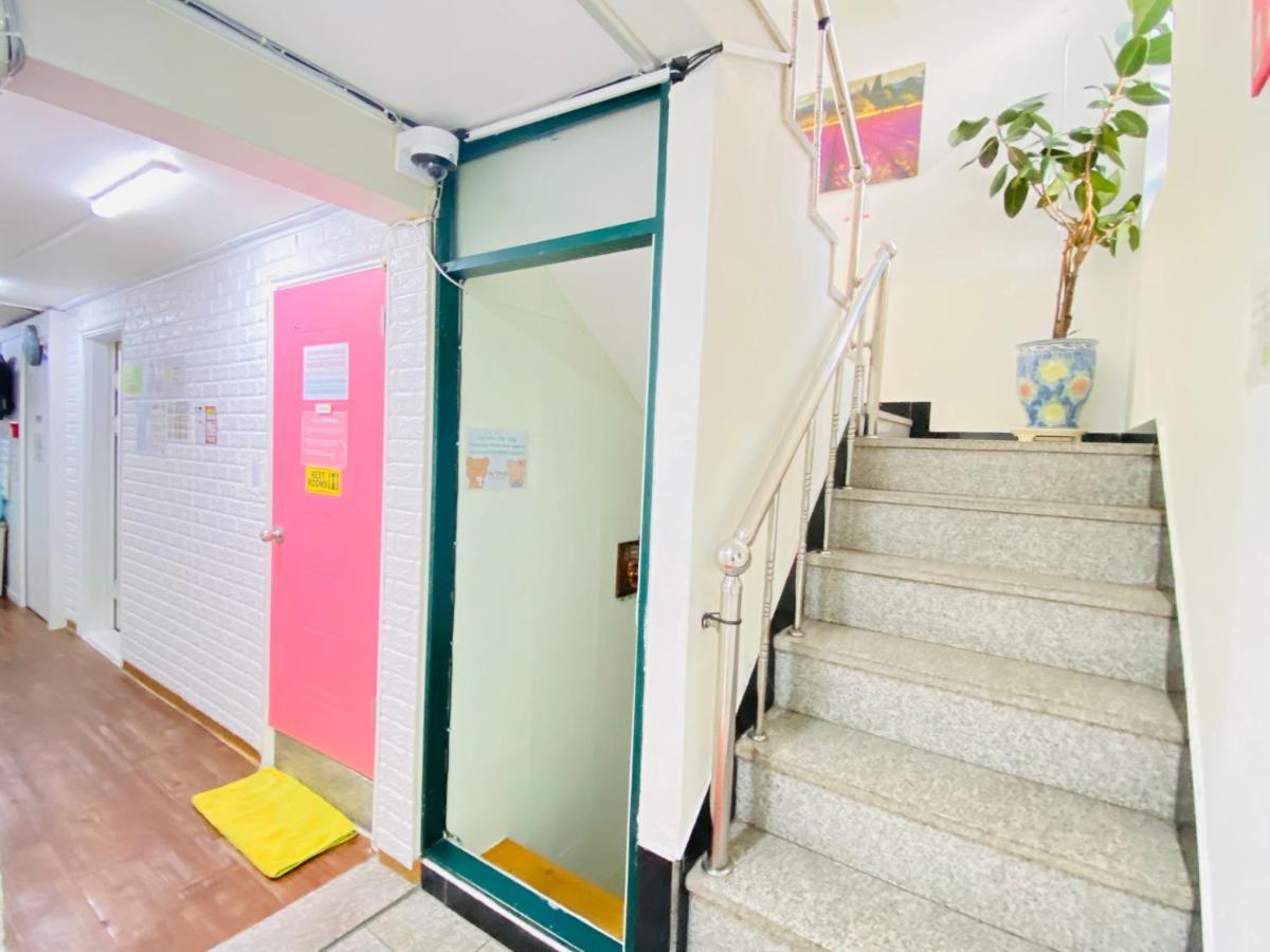 Aroha Guesthouse Seoul Station Exteriér fotografie